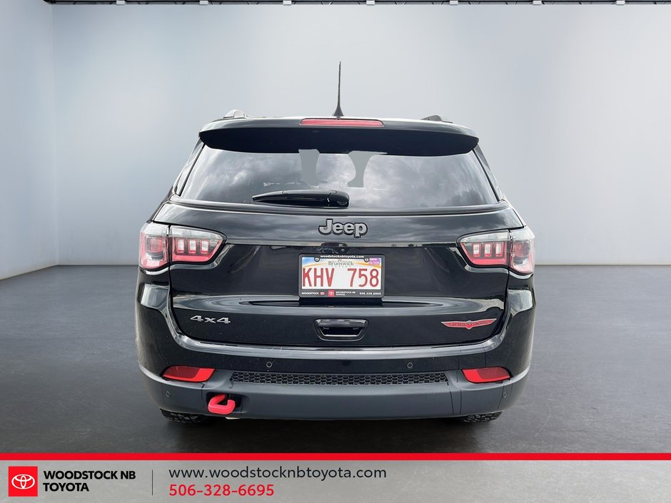 2024 Jeep Compass Trailhawk-3