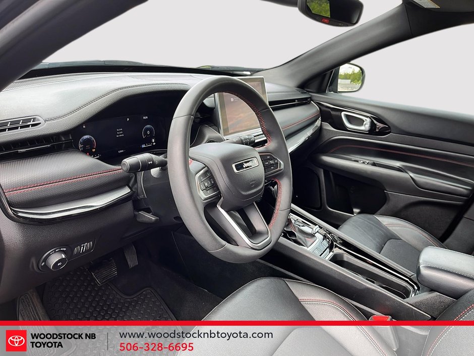2024 Jeep Compass Trailhawk-17