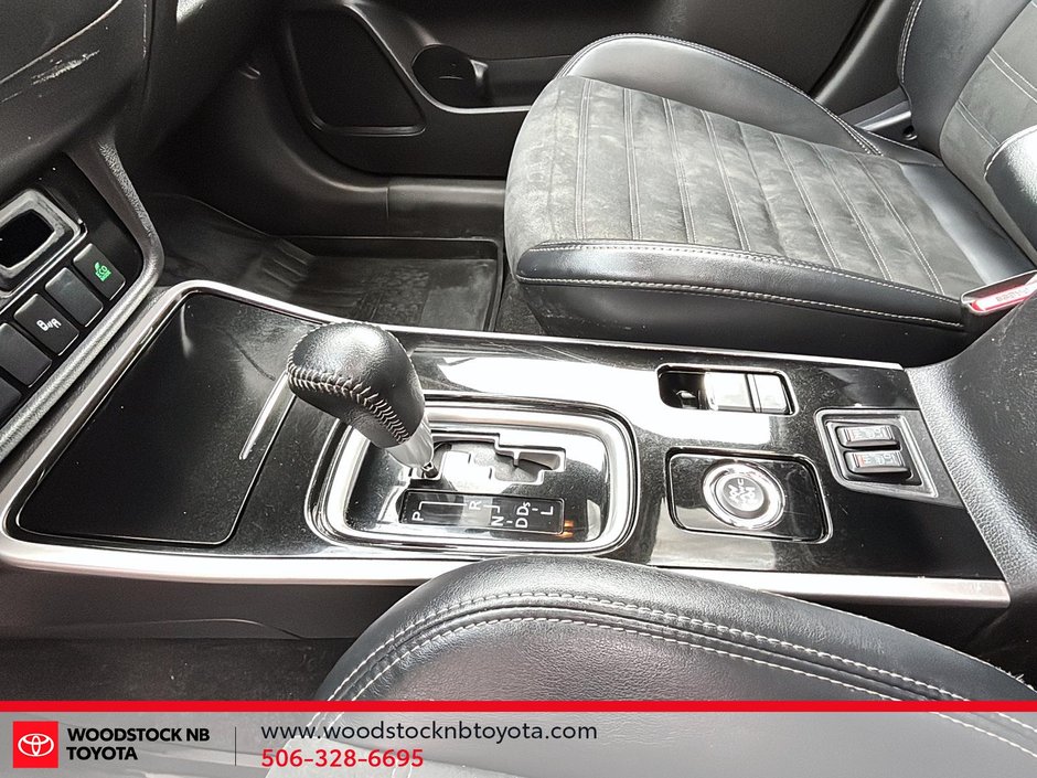 Mitsubishi Outlander ES 2020-16