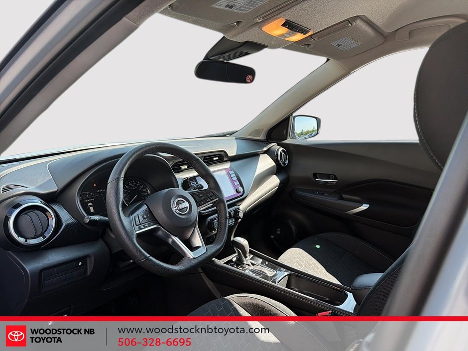 Nissan Kicks Play SV 2025-23