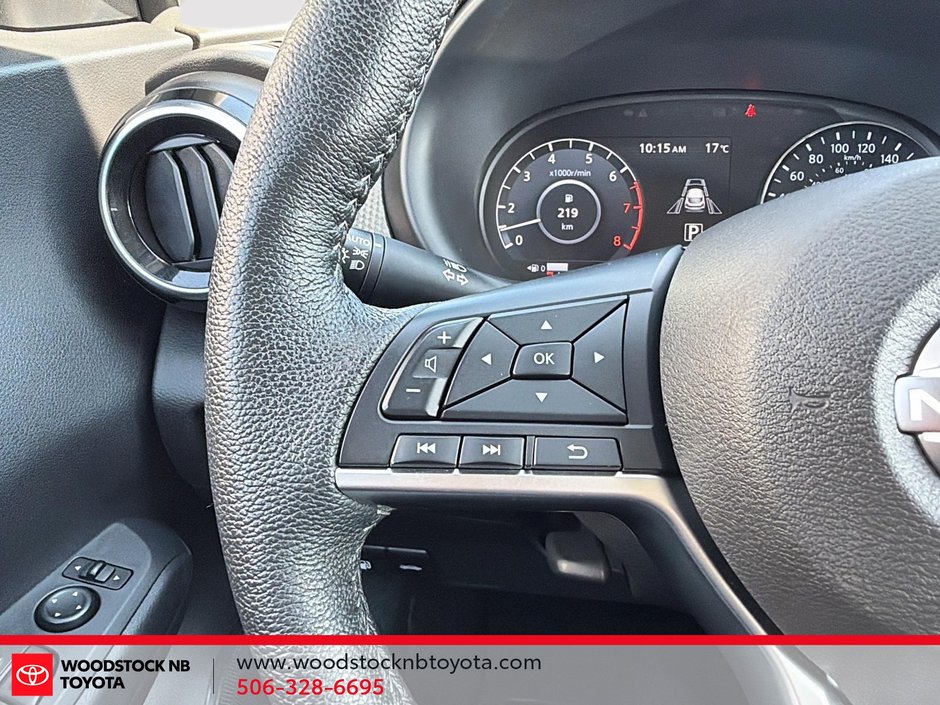 Nissan Kicks Play SV 2025-18