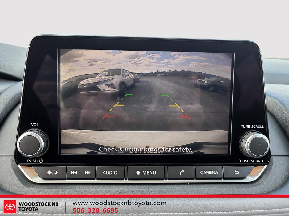 2025 Nissan Rogue SV Moonroof-13
