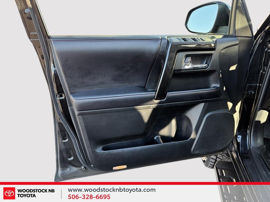 Toyota 4Runner TRD Off Road 2018-13