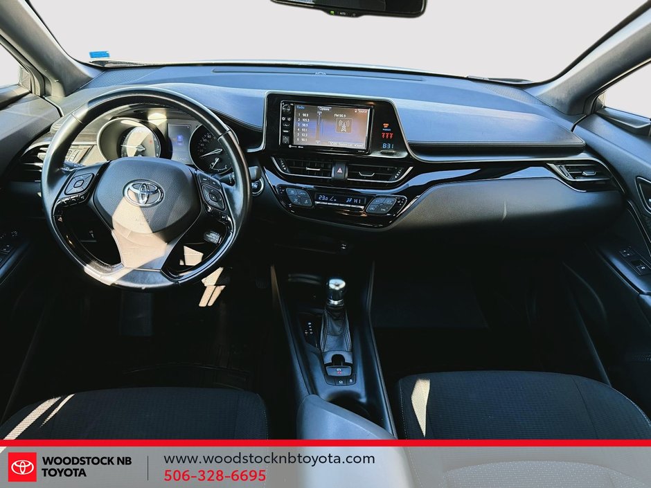 Toyota C-HR XLE  premium 2018-10