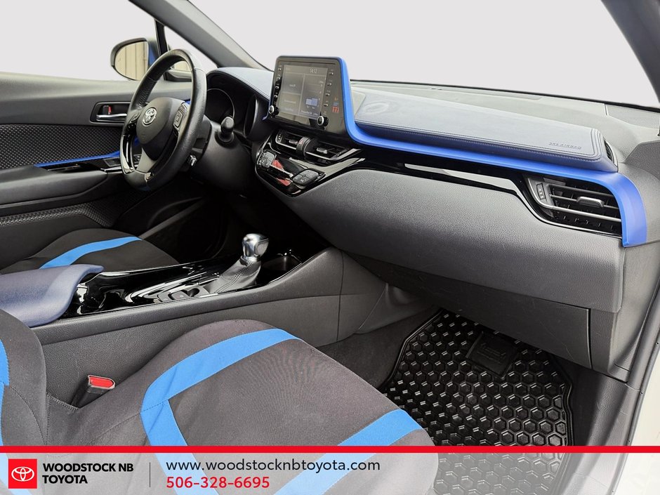 2021 Toyota C-HR XLE-17
