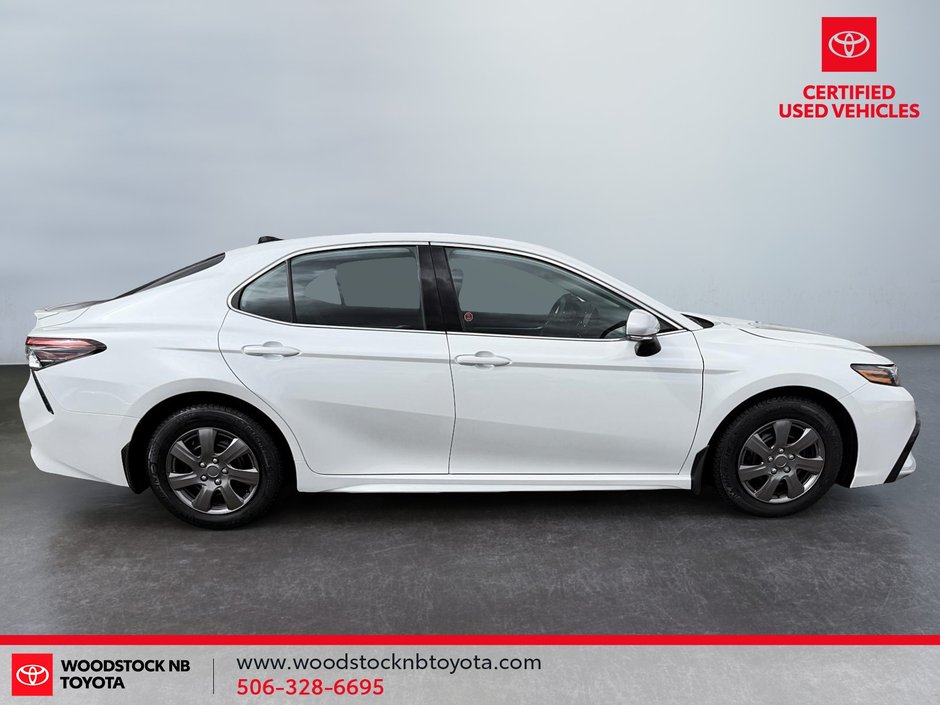 Toyota Camry XSE 2023-7