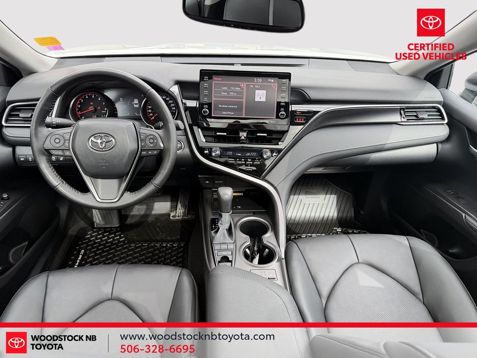 Toyota Camry XSE 2023-13