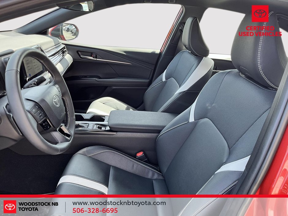 2025 Toyota Camry SE-8