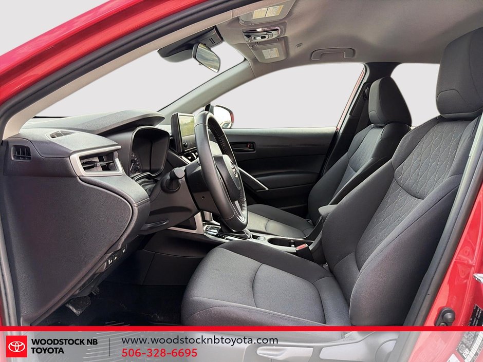 2025 Toyota Corolla Cross LE-9