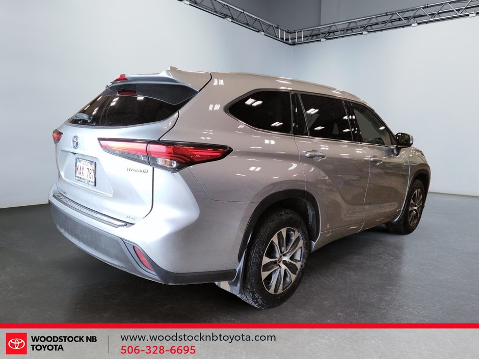 Toyota Highlander Hybrid XLE 2022-6