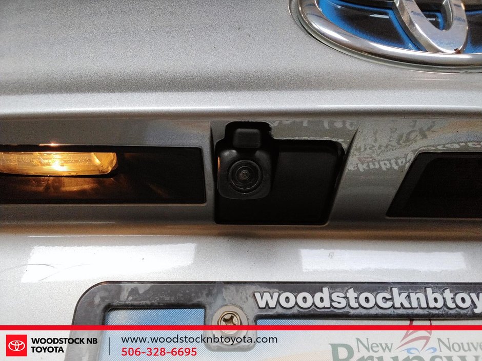 Toyota Highlander Hybrid XLE 2022-19