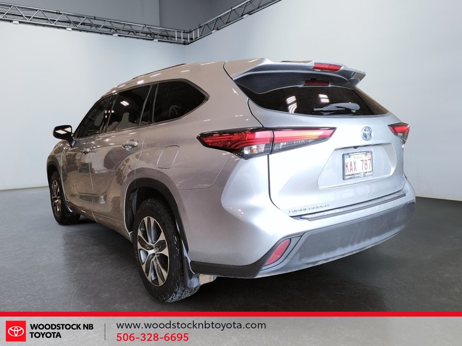 Toyota Highlander Hybrid XLE 2022-5