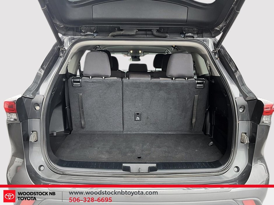 Toyota Highlander Hybrid LE 2022-18