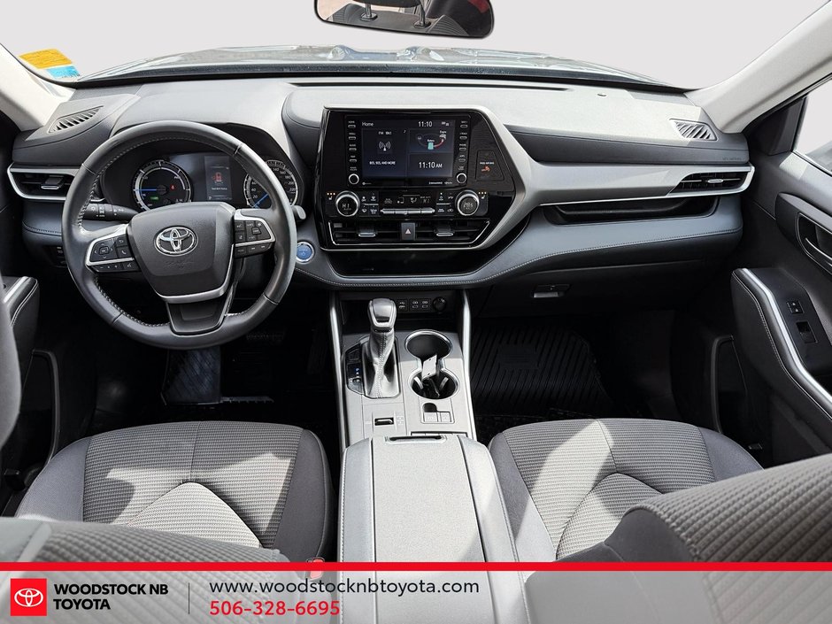 Toyota Highlander Hybrid LE 2022-13