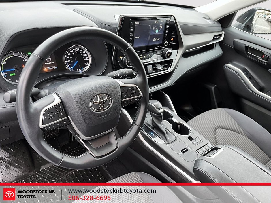 Toyota Highlander Hybrid LE 2022-11