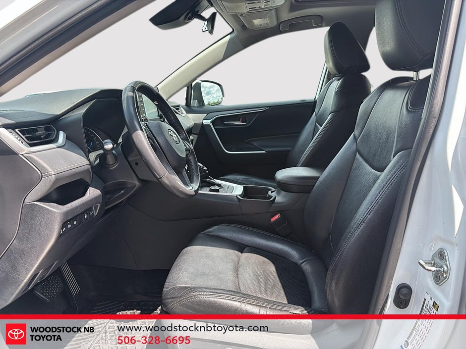 2019 Toyota RAV4 Hybrid XLE-9