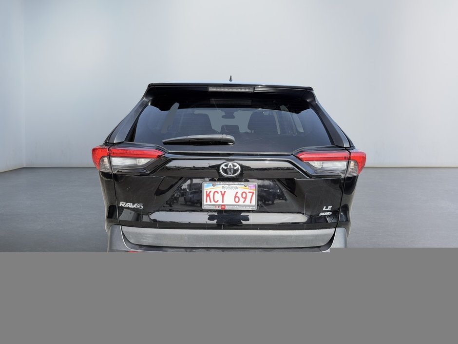 Toyota RAV4 LE 2021-2