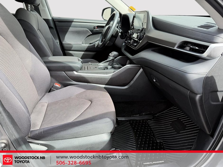 Toyota RAV4 LE 2021-11