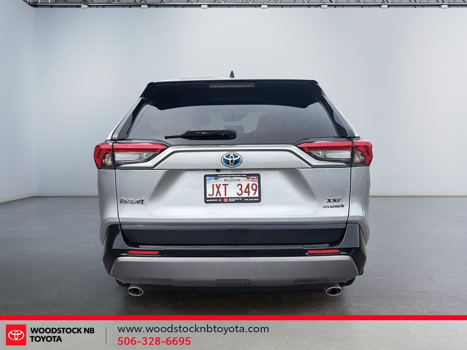 2021 Toyota RAV4 Hybrid XLE-3