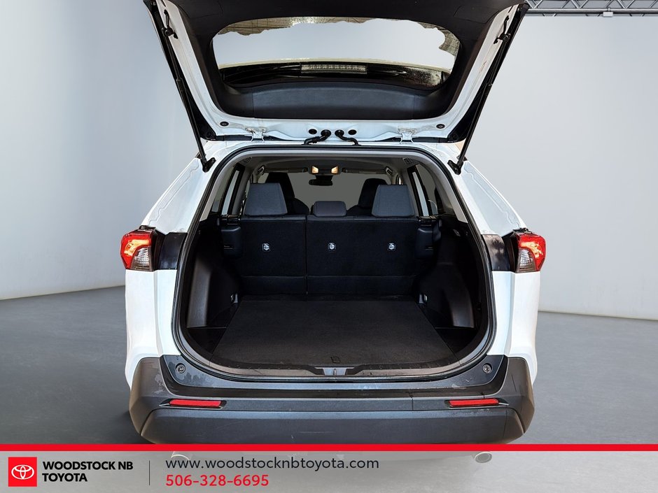 2021 Toyota RAV4 LE-7