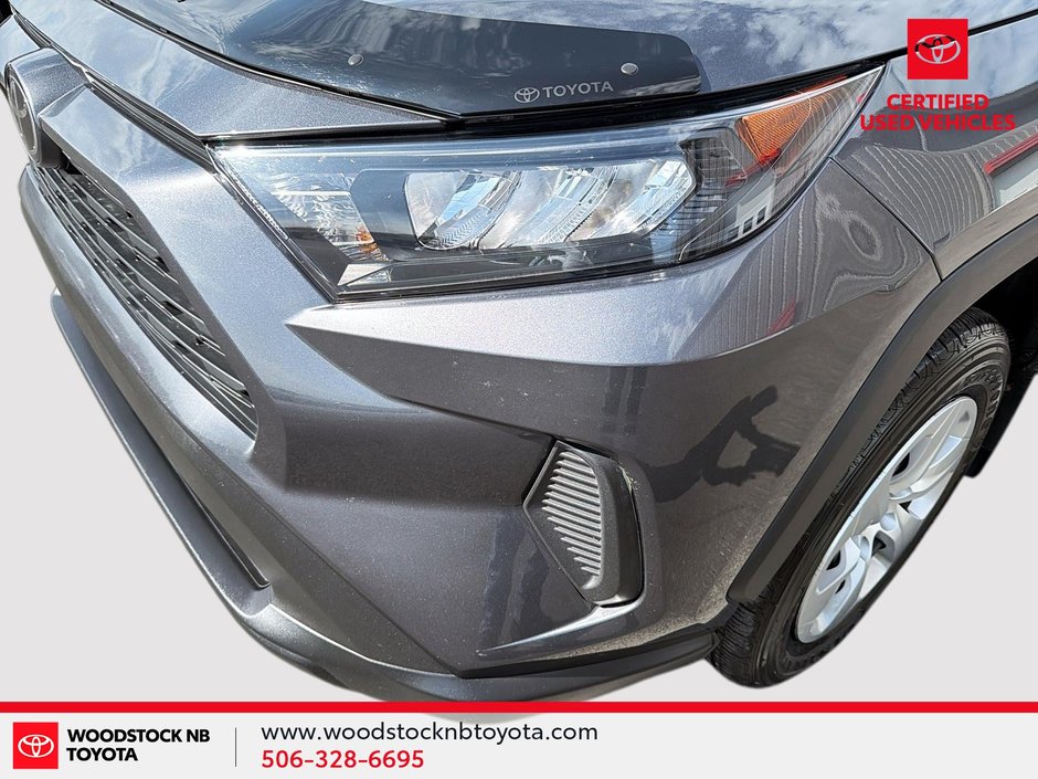 Toyota RAV4 LE 2022-4