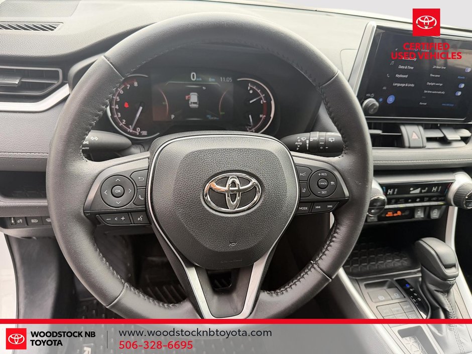 2023 Toyota RAV4 XLE-11