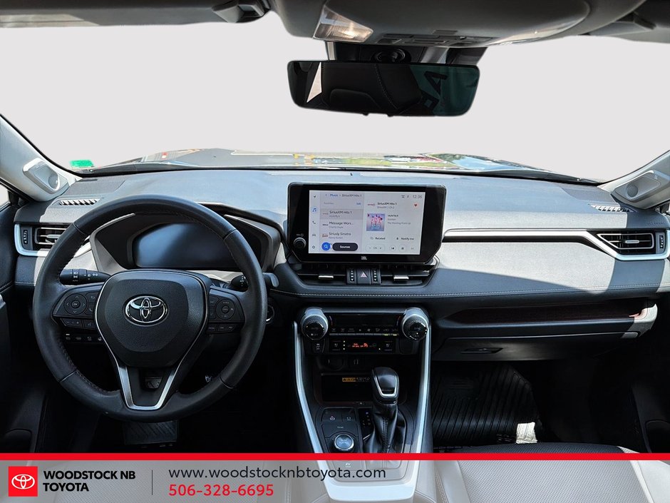Toyota RAV4 Hybrid Limited 2025-12