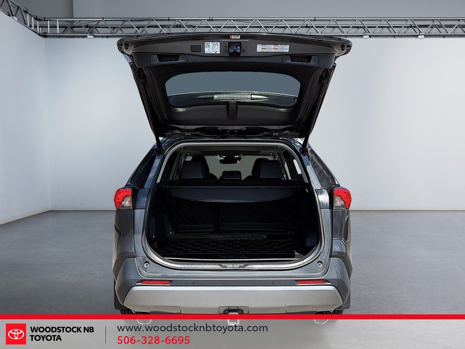 Toyota RAV4 Hybrid Limited 2025-7