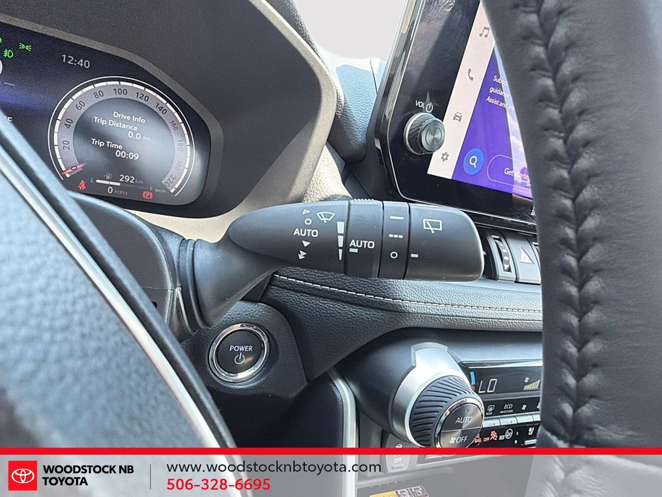 Toyota RAV4 Hybrid Limited 2025-20