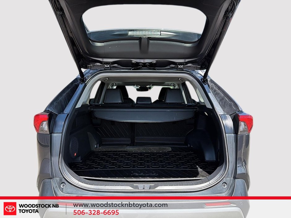 Toyota RAV4 Hybrid Limited 2025-8