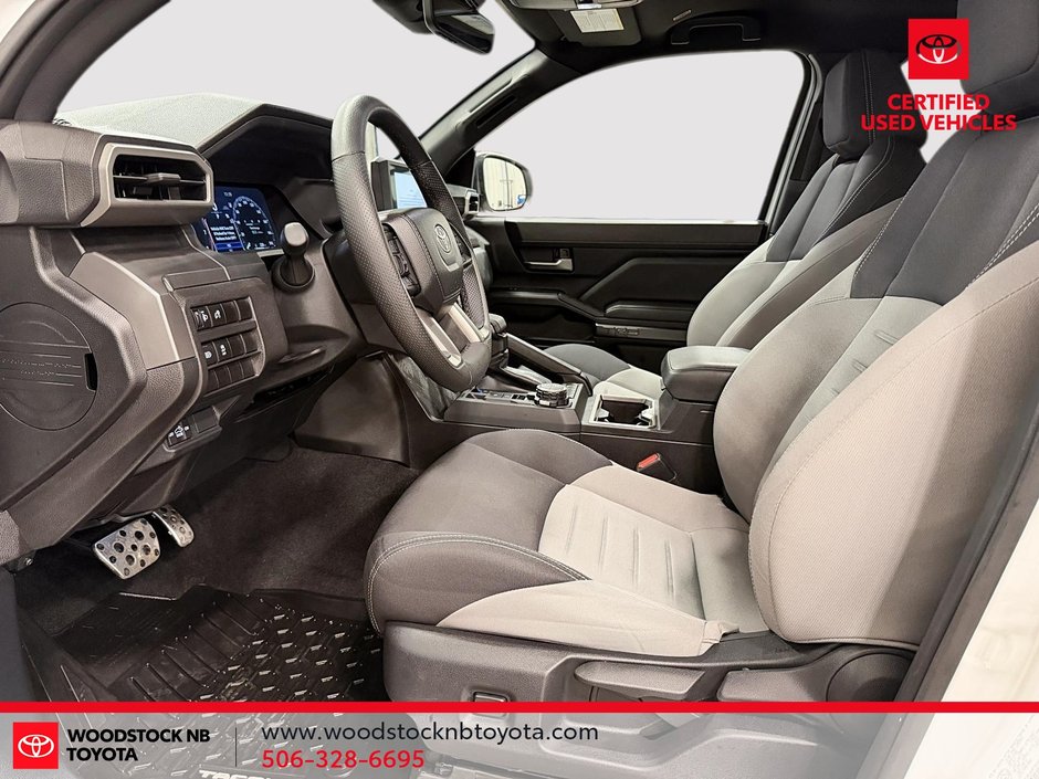 Toyota Tacoma DOUBLE CAB AT 2024-10
