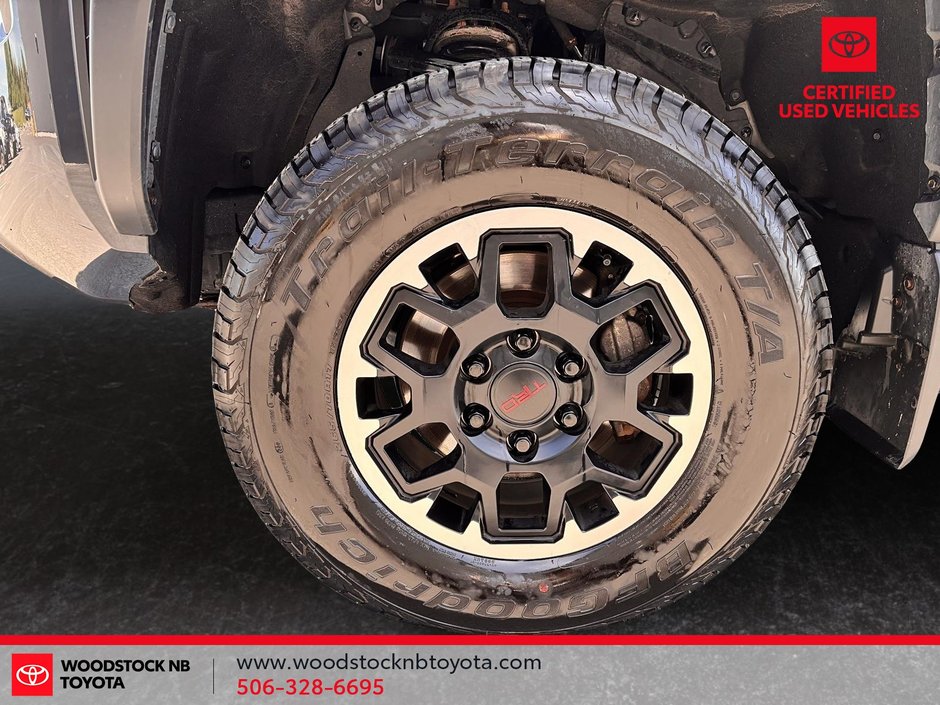 2024 Toyota Tacoma DOUBLE CAB AT-7