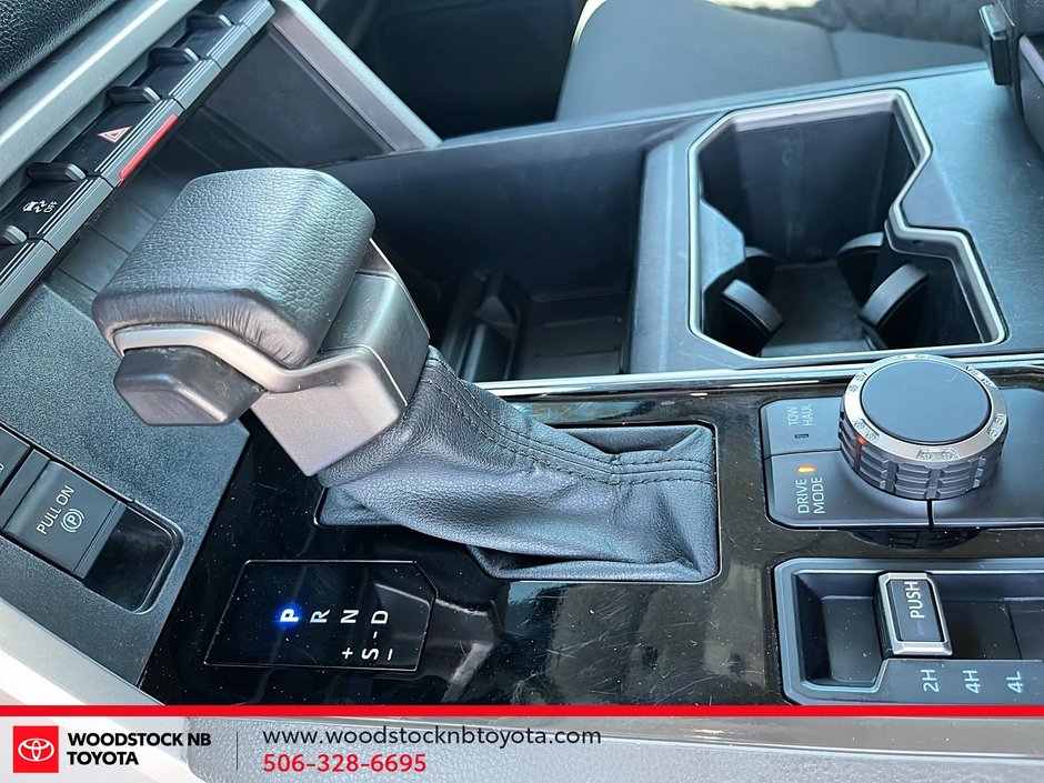 2022 Toyota Tundra DOUBLE CAB SR-21