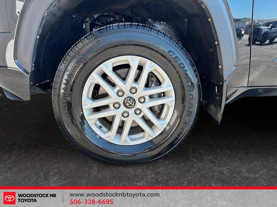 2022 Toyota Tundra DOUBLE CAB SR-8