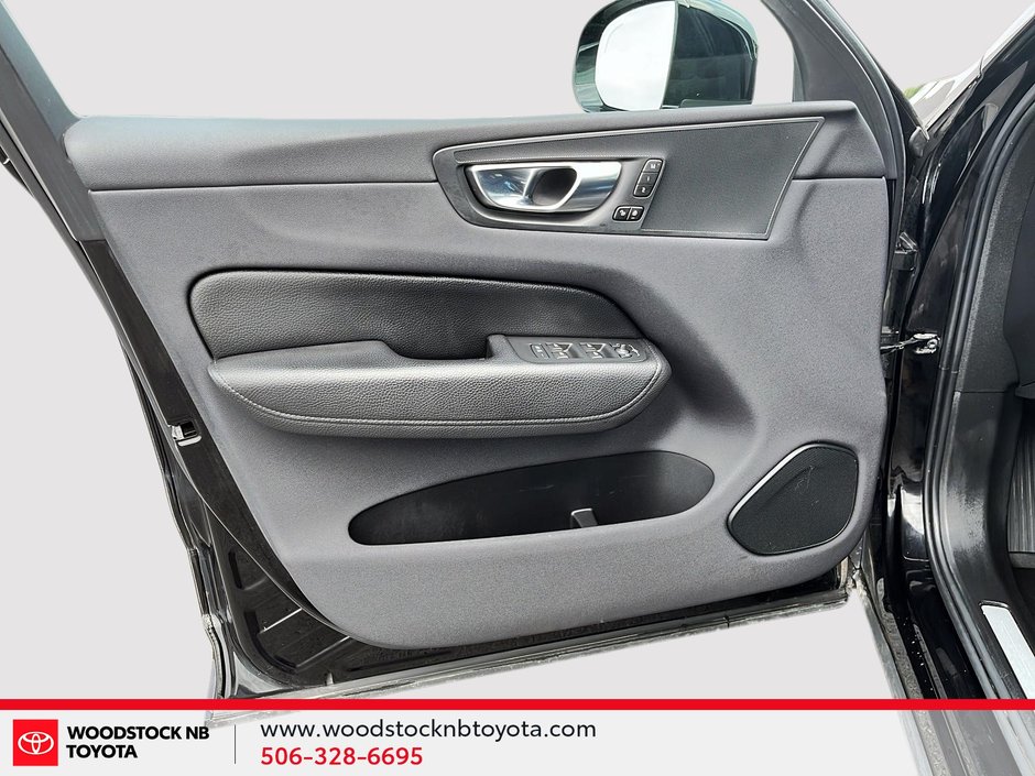 2021 Volvo XC60 Inscription Expression-17