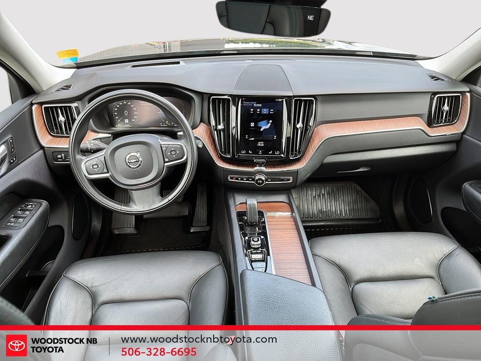 2021 Volvo XC60 Inscription Expression-14