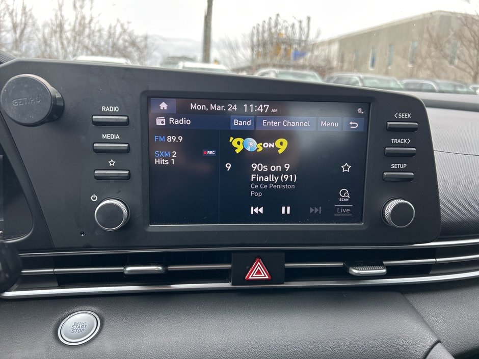 2021 Hyundai Elantra Hybrid Preferred-17