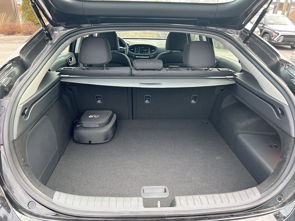 2019 Hyundai IONIQ HYBRID Preferred Hatchback-16