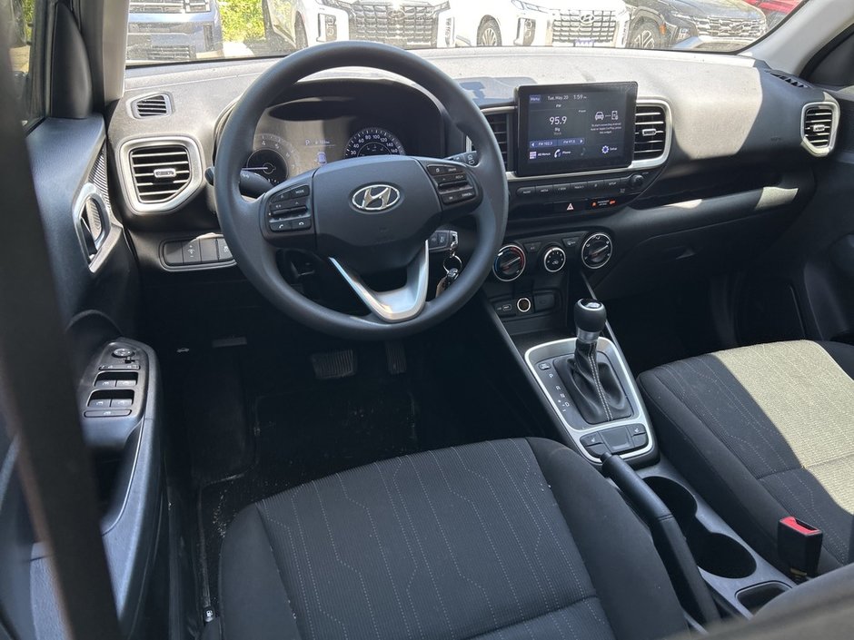 2022 Hyundai Venue Essential-12