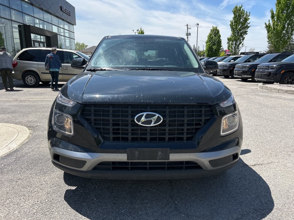 2022 Hyundai Venue Essential-2