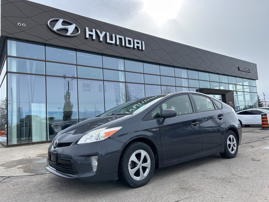 2015 Toyota Prius 5-door Liftback CVT-0