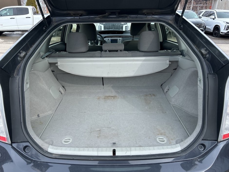 2015 Toyota Prius 5-door Liftback CVT-10