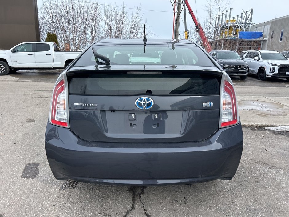 2015 Toyota Prius 5-door Liftback CVT-6