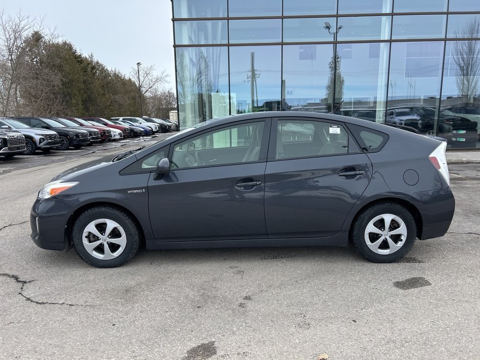 2015 Toyota Prius 5-door Liftback CVT-8