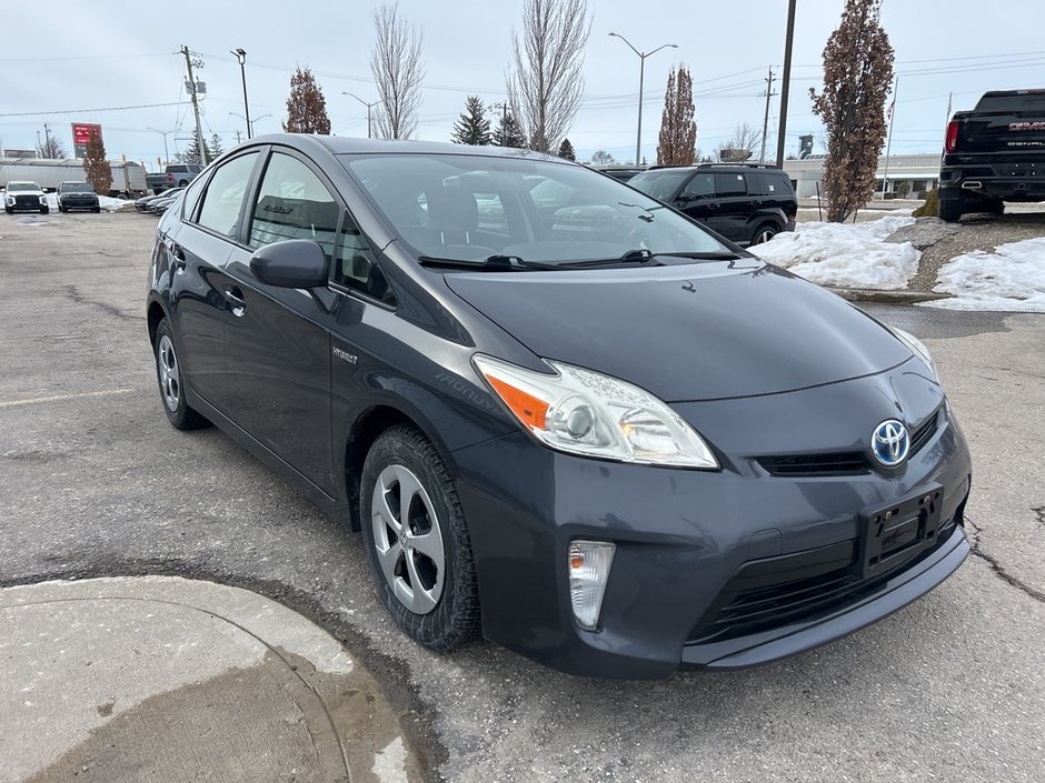 2015 Toyota Prius 5-door Liftback CVT-3