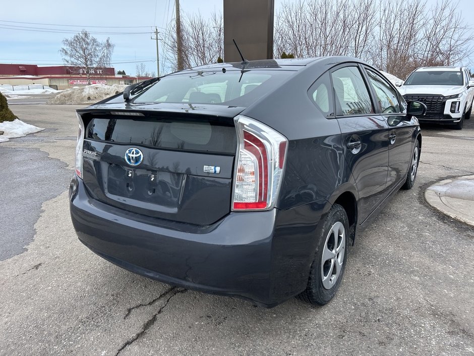 2015 Toyota Prius 5-door Liftback CVT-5