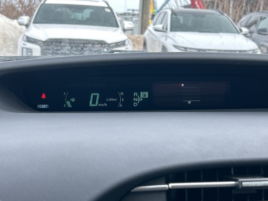 2015 Toyota Prius 5-door Liftback CVT-18