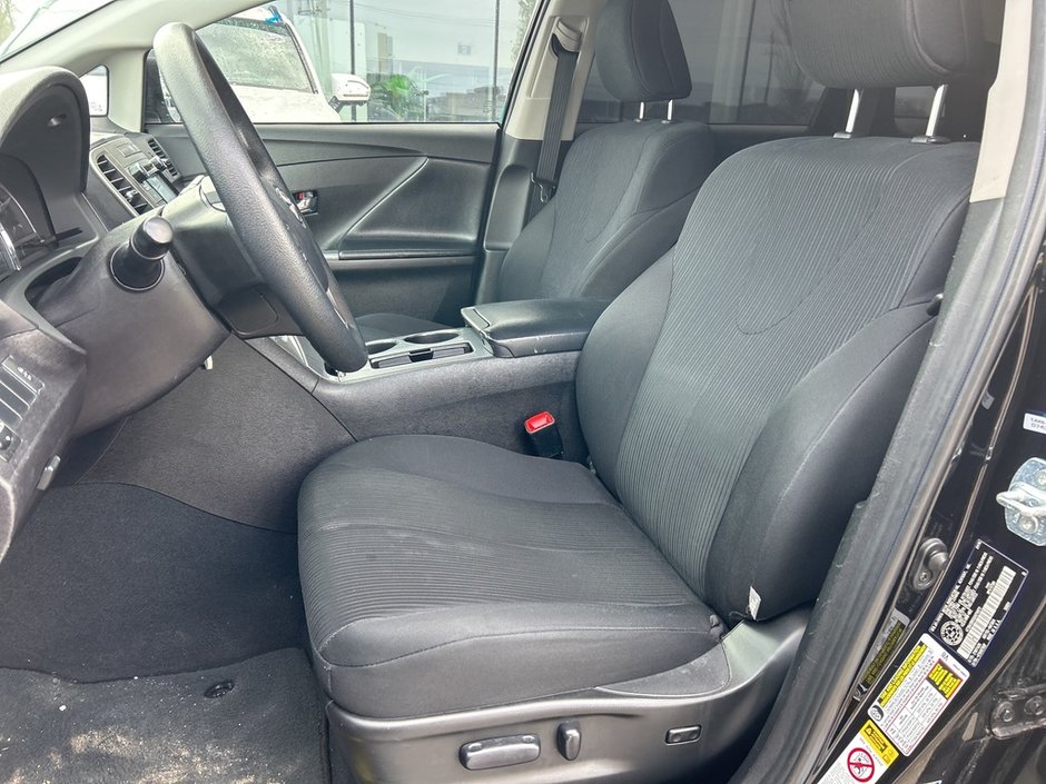 2016 Toyota Venza 4CYL AWD 6A-13