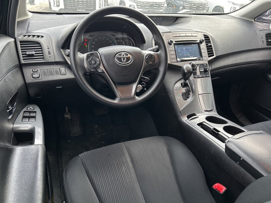 2016 Toyota Venza 4CYL AWD 6A-11