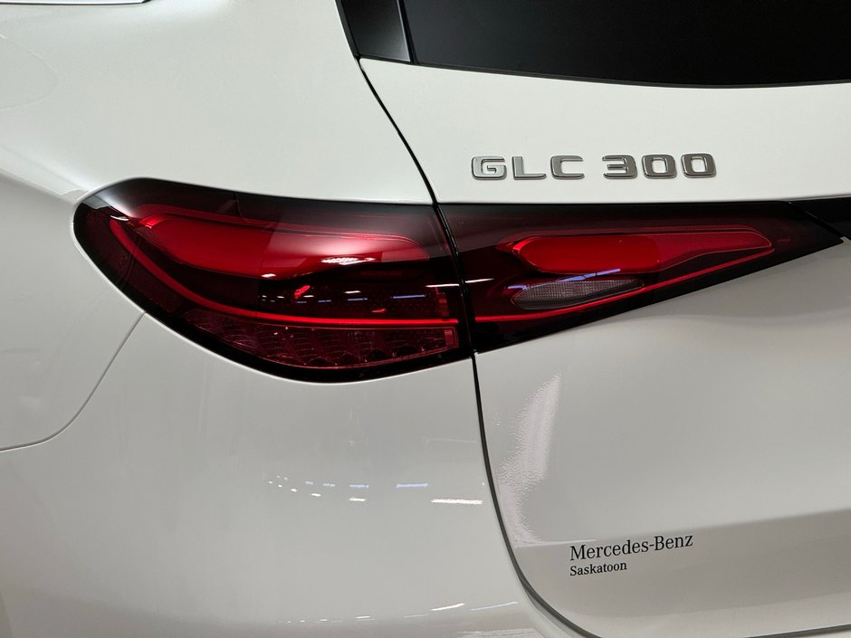 2025 Mercedes-Benz GLC 300 4MATIC